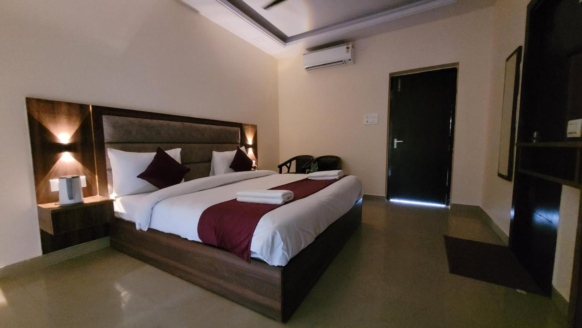 Hotel Keshav Nandan By The Shivaay Ришикеш Экстерьер фото