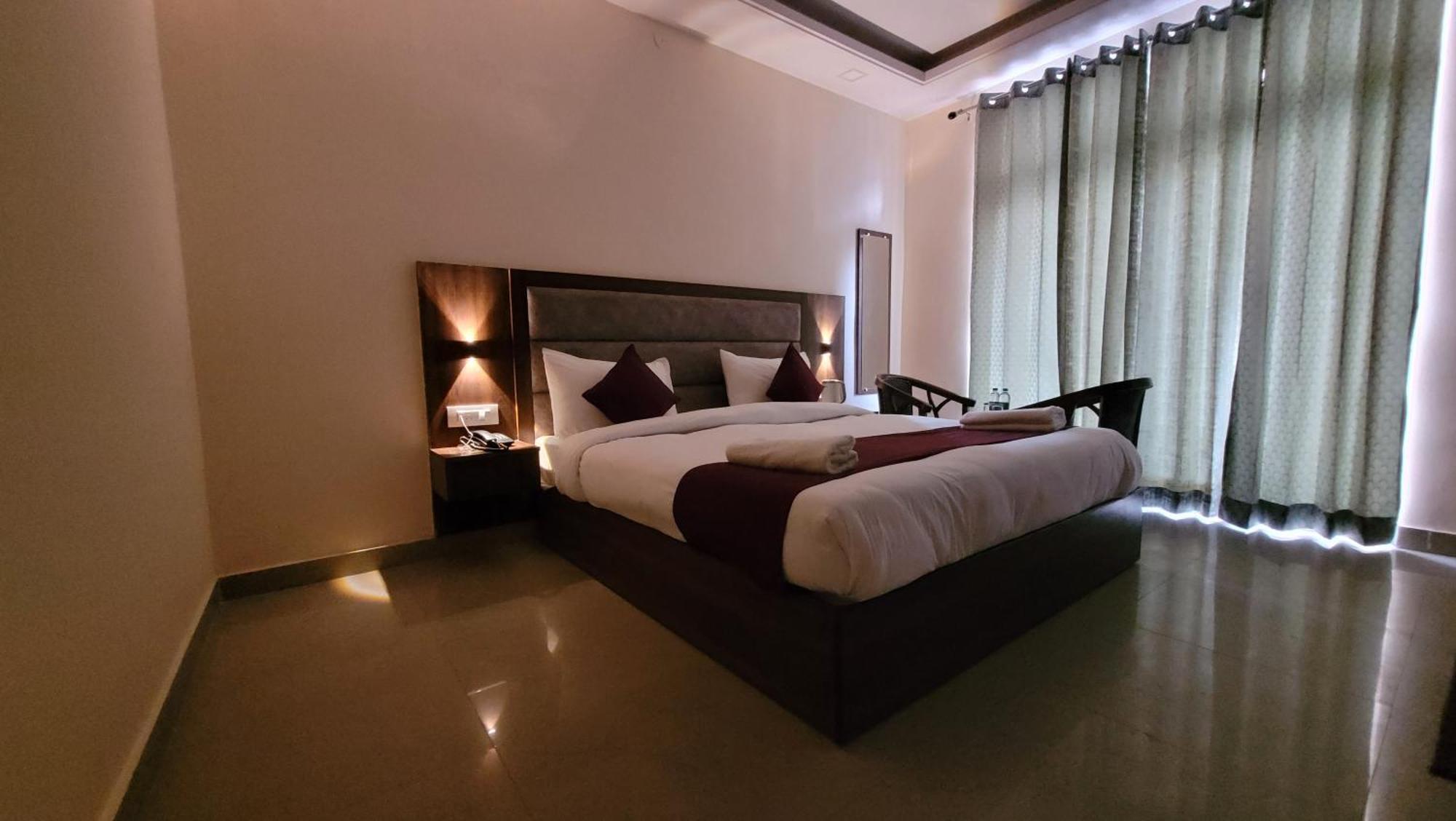 Hotel Keshav Nandan By The Shivaay Ришикеш Экстерьер фото