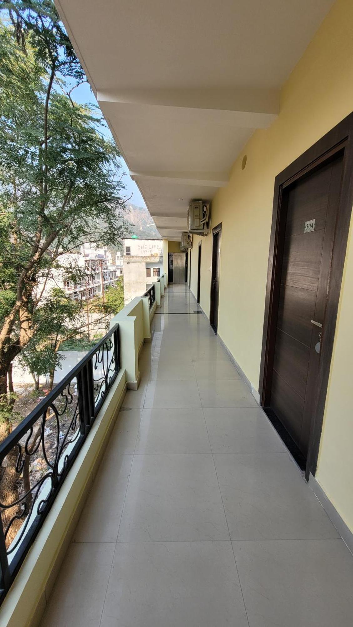 Hotel Keshav Nandan By The Shivaay Ришикеш Экстерьер фото